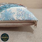 Декоративный гобеленовый чехол для интерьерной подушки Снегири за окном 38*38