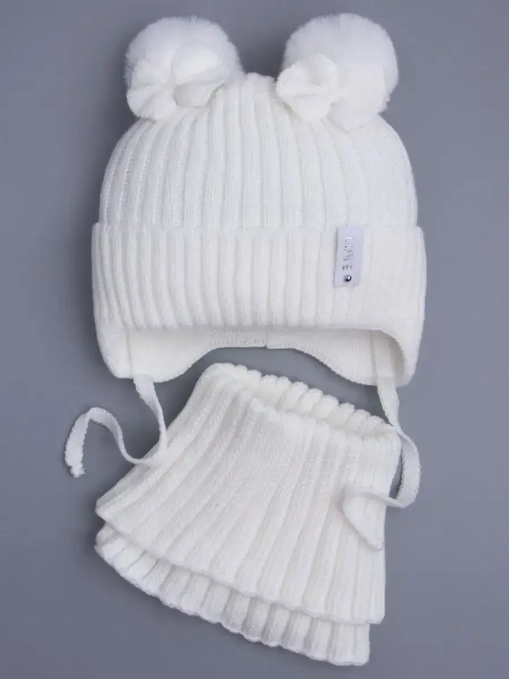 Шапка зимняя вязаная и снуд