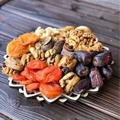 Подарочная корзина орехов и сухофруктов № 7 / 1,1 кг