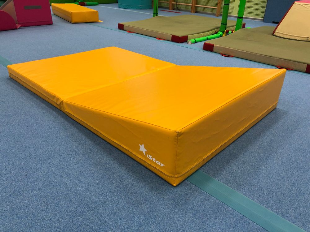 Мягкий модуль гимнастический - "Раскладной треугольник"