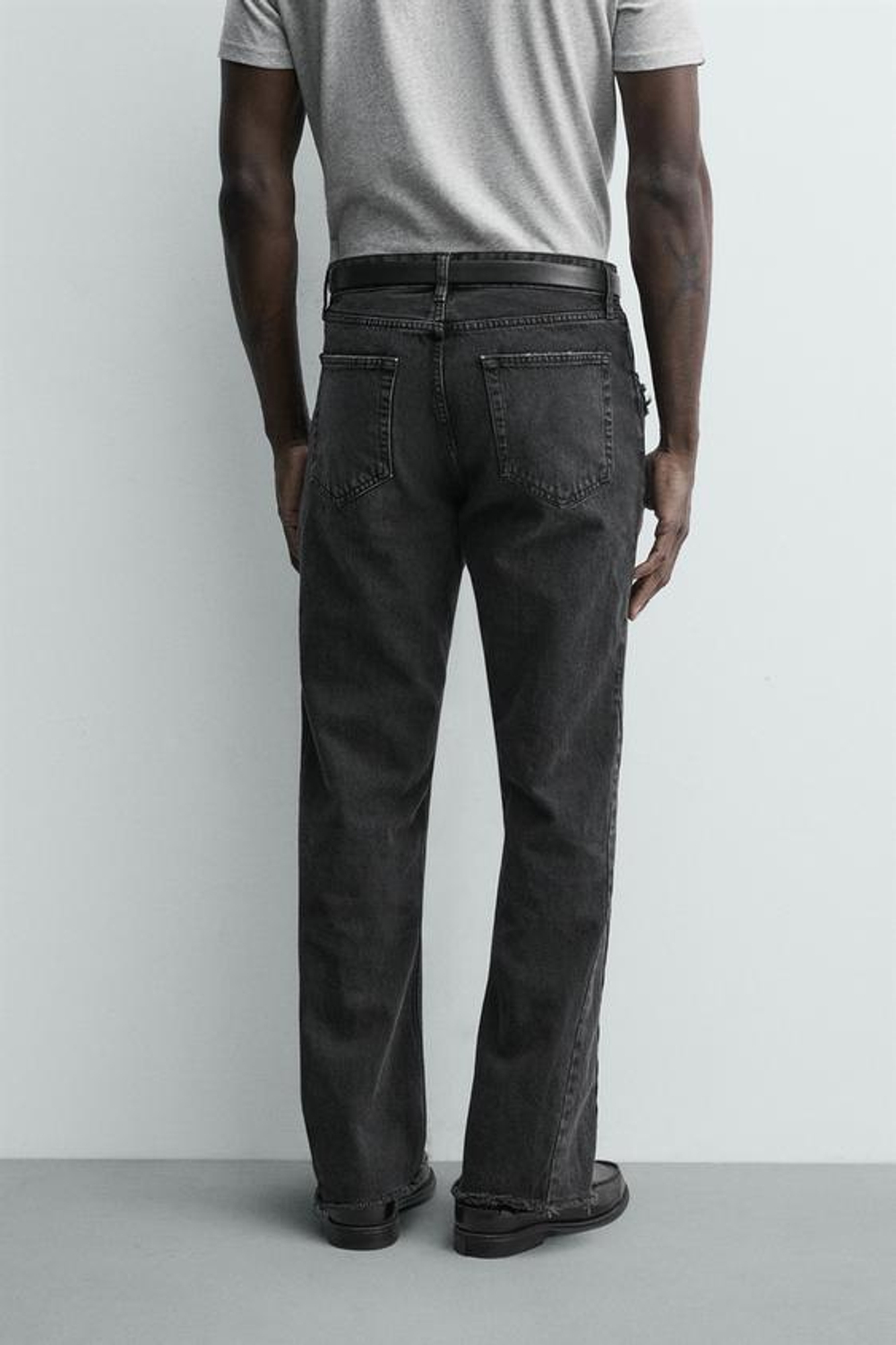 ZARA ДЖИНСЫ FLARE FIT С РАЗРЕЗАМИ, ЧЕРНЫЙ