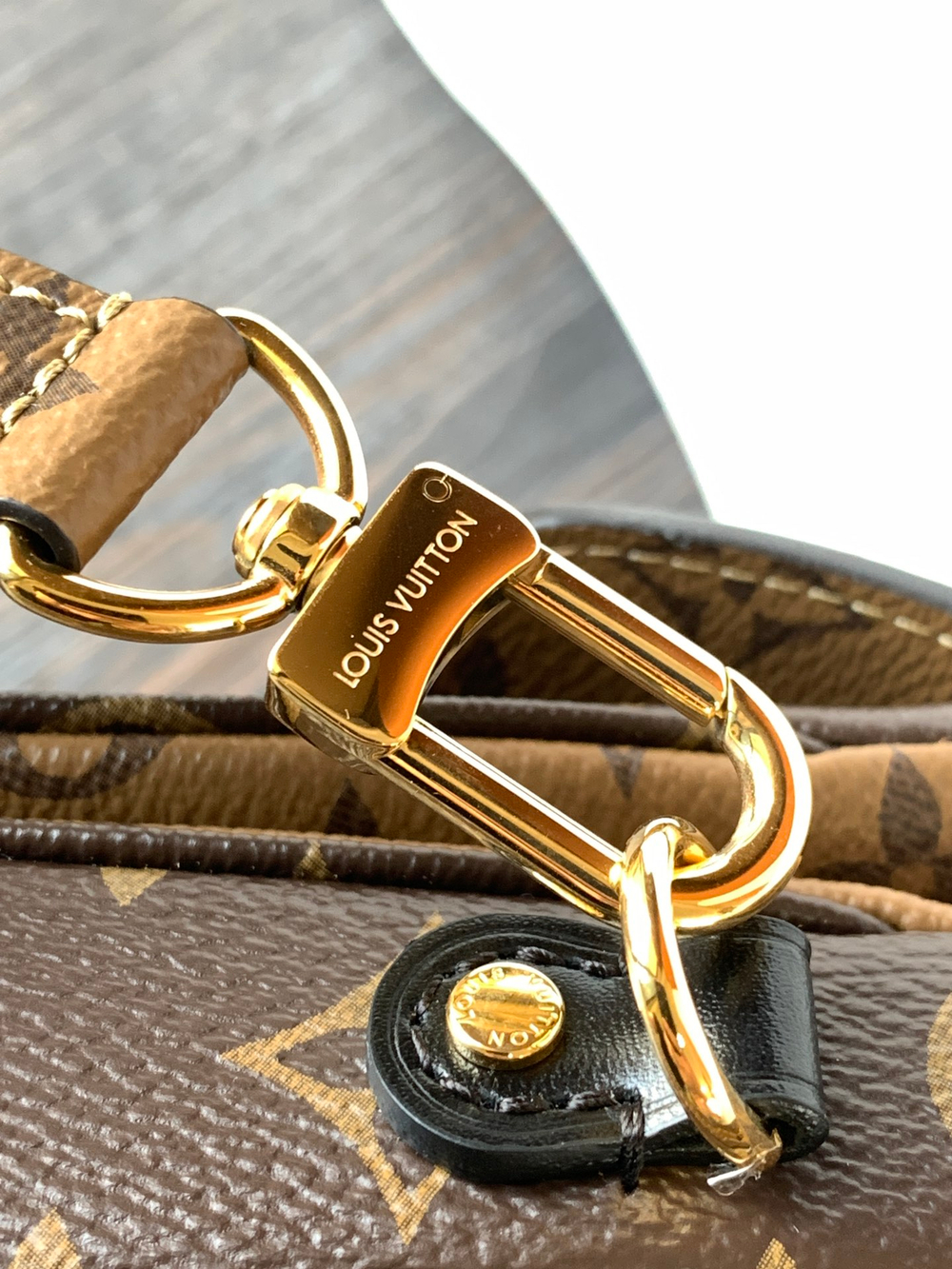 Louis Vuitton Pochette Metis