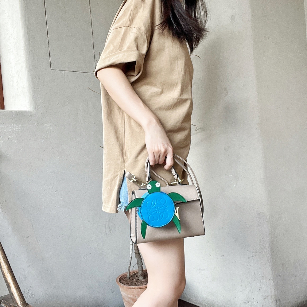 Loewe Turtle Cookie Pouch