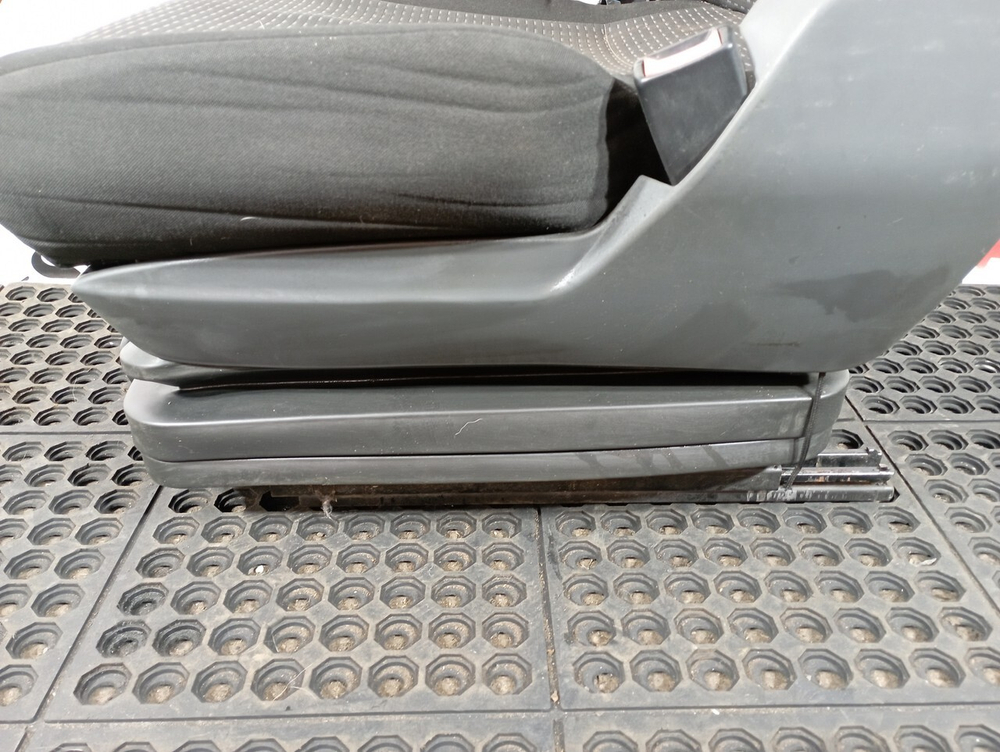 Сиденье пассажирское механическое