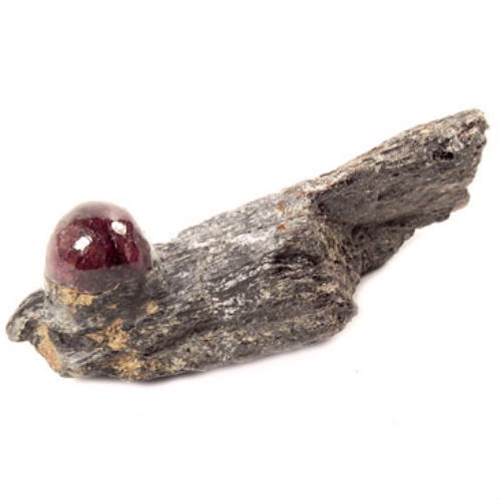 Гранат альмандин в породе(полировка) асс.