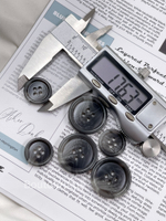 Пуговицы на прокол темно-серые с белыми прожилками