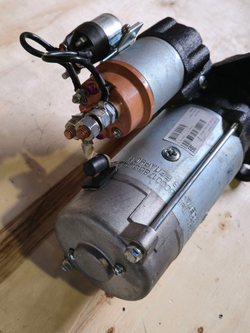 Стартер КАМАЗ дв.740.30-260, 740.50-360, 740.51-320 IVECO 24В z 10 9.0кВт (с доп. реле) БАТЭ