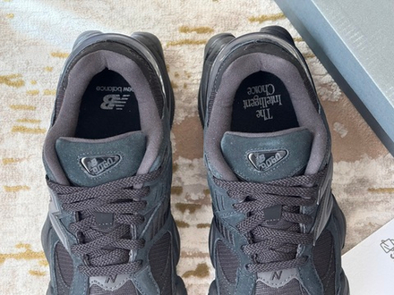 New Balance 9060 Black Cat