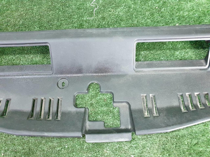 Кожух замка капота Toyota Camry xv70 (2017-н.в.)