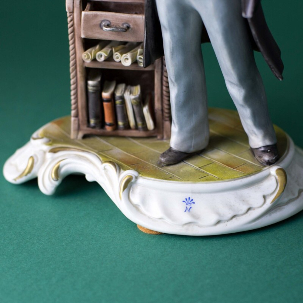 Фарфоровая мануфактура «Профессор»