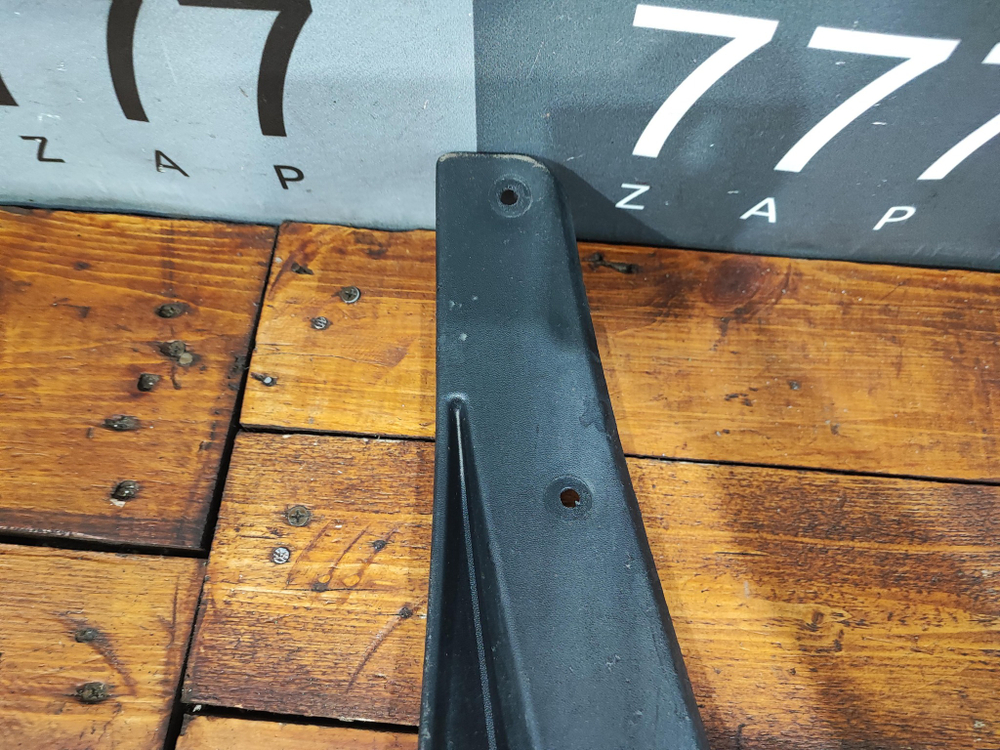 Брызговик задний правый Kia Sportage 4 (QL) 16-18 Б/У Оригинал 86842F1000