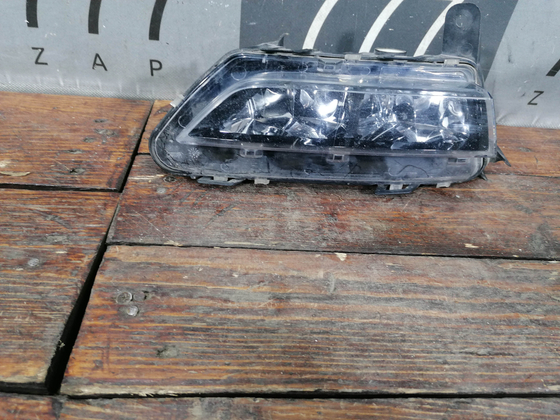 ПТФ передняя правая Porsche Macan (95B), Cayenne 2 (958) 14-18 Б/У Оригинал 95B941700C