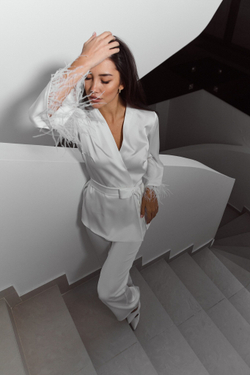 БЕЛЫЕ БРЮКИ НА КОМФОРТНОЙ РЕЗИНКЕ