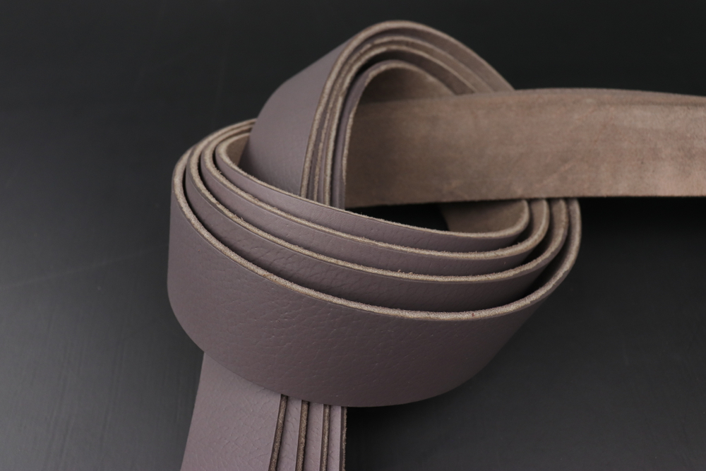 Ременная заготовка серо-фиолетовая с лицевой отделкой + плита Терра