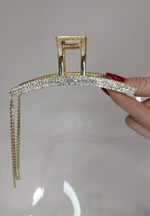 Заколка. Краб зажим для волос с квадратной дугой с тремя полосками из страз и длинными кисточками. Цвет золото