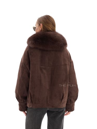 Утепленная замшевая куртка шоколадного цвета