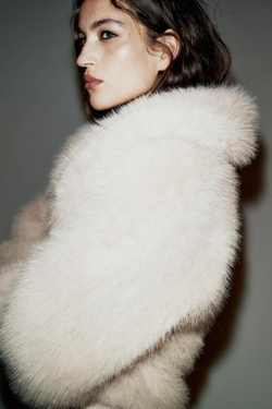 ZARA ШУБА ИЗ ИСКУССТВЕННОГО МЕХА С ВОРОТНИКОМ, ЭКРЮ