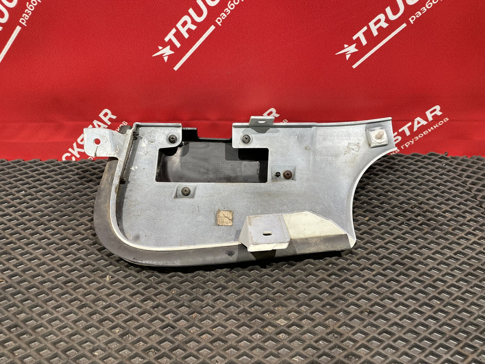 Накладка стойки лобового стекла левая 2023г.