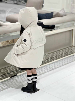 Пуховик Moncler