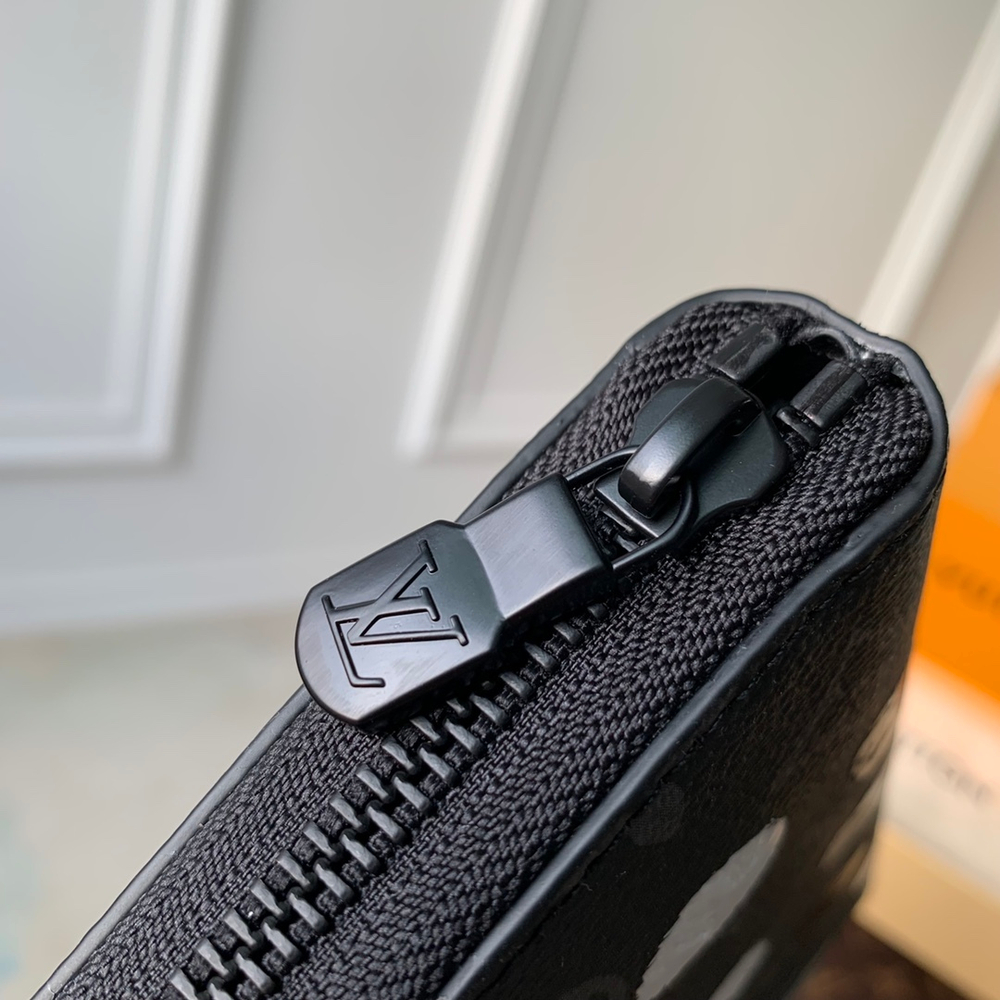 Louis Vuitton Zippy Vertical Wallet