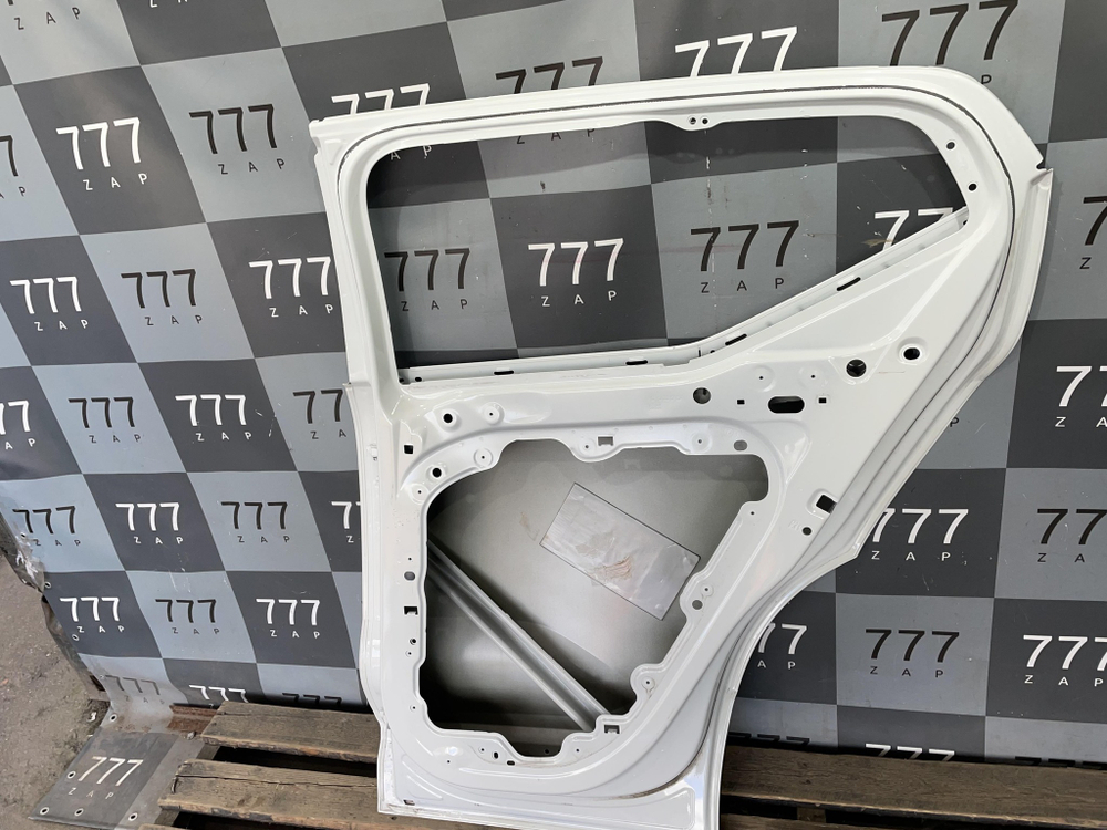 Дверь задняя правая Volvo XC40 17-нв Б/У Оригинал 32133740