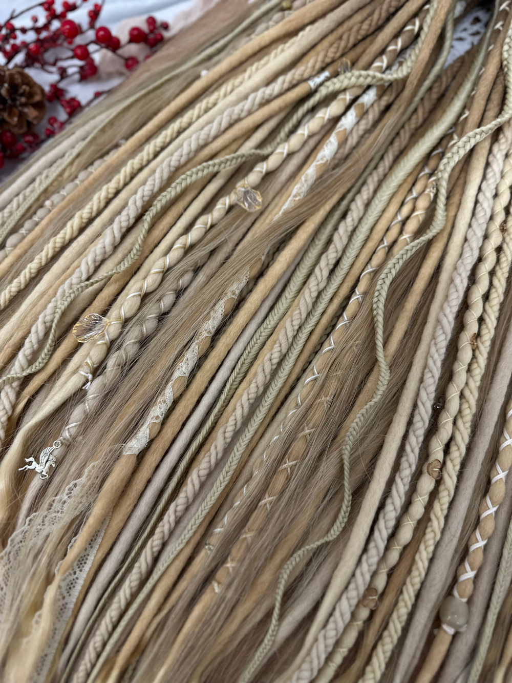 Многофактурные войлочные дреды с кончиками из козы