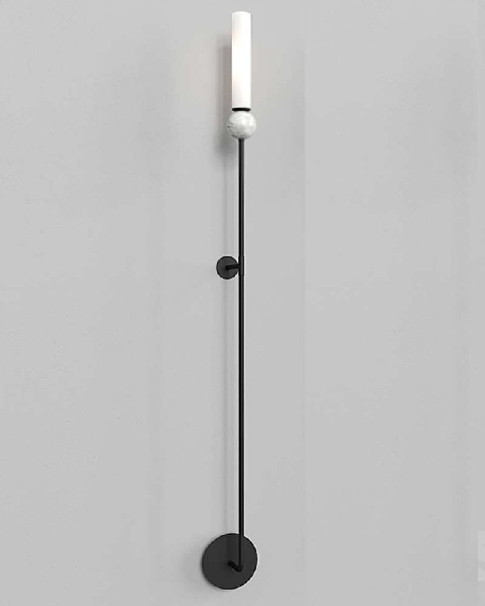 Настенный светильник в двух вариантах и двух расцветках