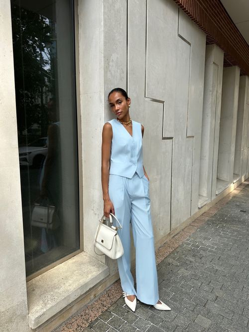 Жилет голубой