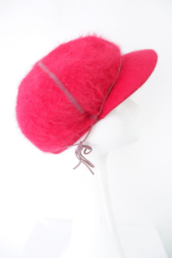 Шапка с козырьком шерстяная