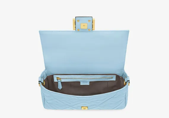 Сумка из кожи Fendi Baguette голубой
