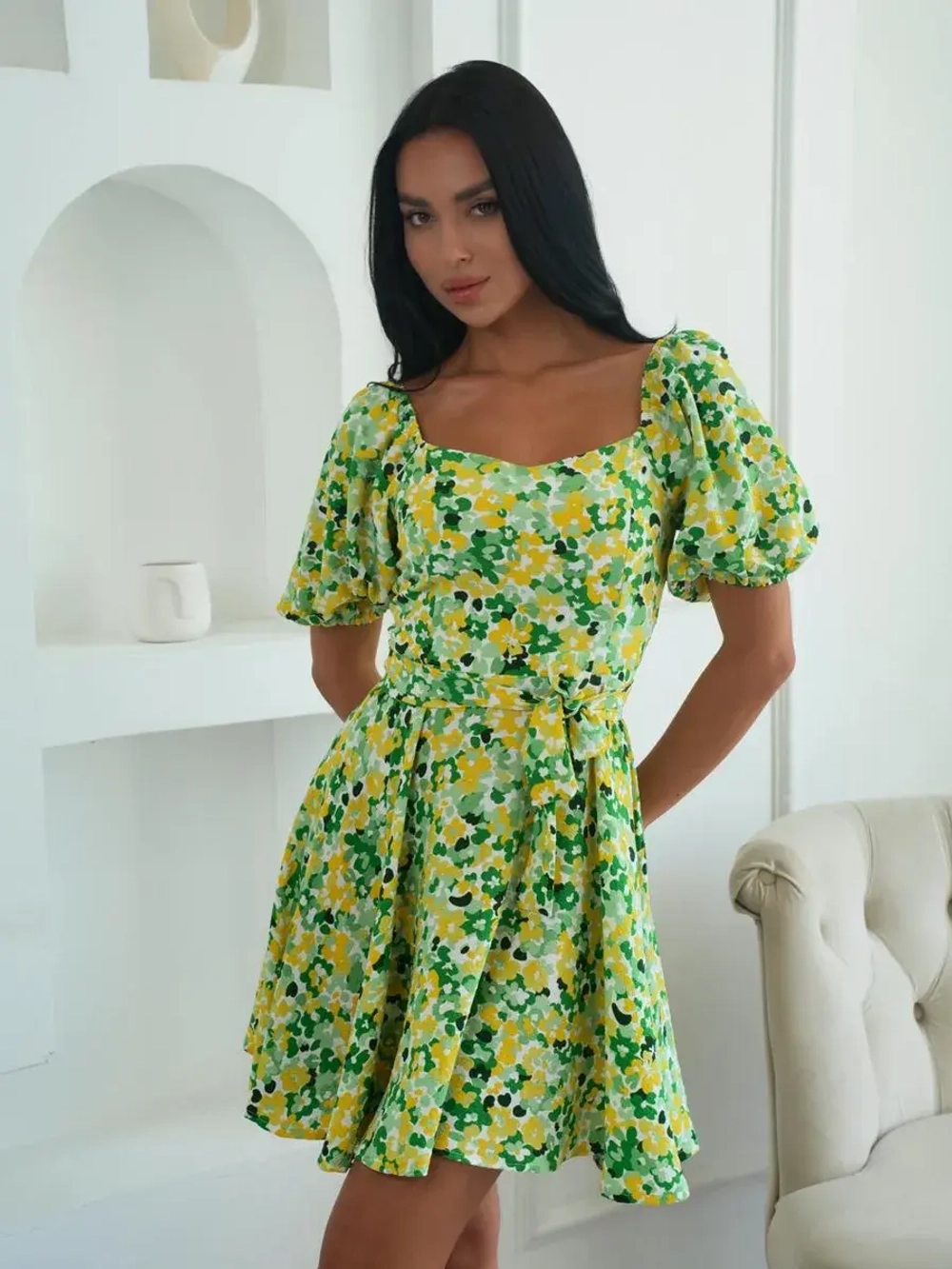 Летнее платье короткое в цветочек