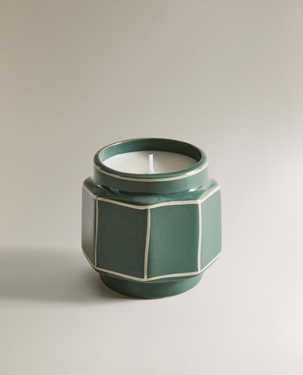 Zara Home - Ароматическая свеча musk linen, 180 г