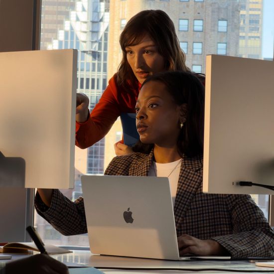 Монитор Apple Studio Display 5K 27" (2026), нанотекстурное стекло, с креплением Vesa