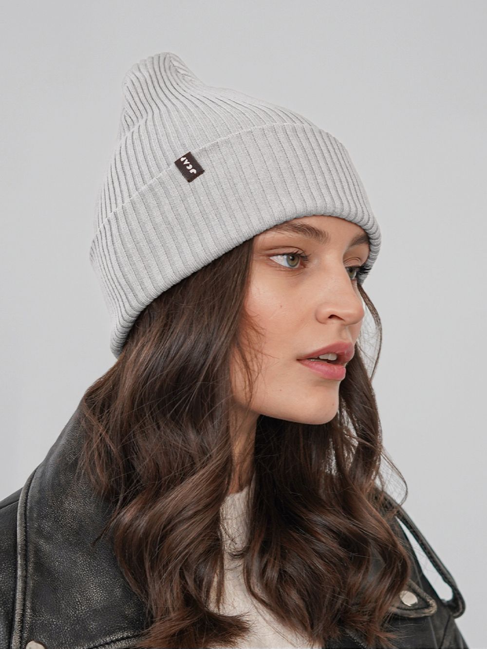Шапка вязаная весенняя/осенняя МУЛА (Серебро)