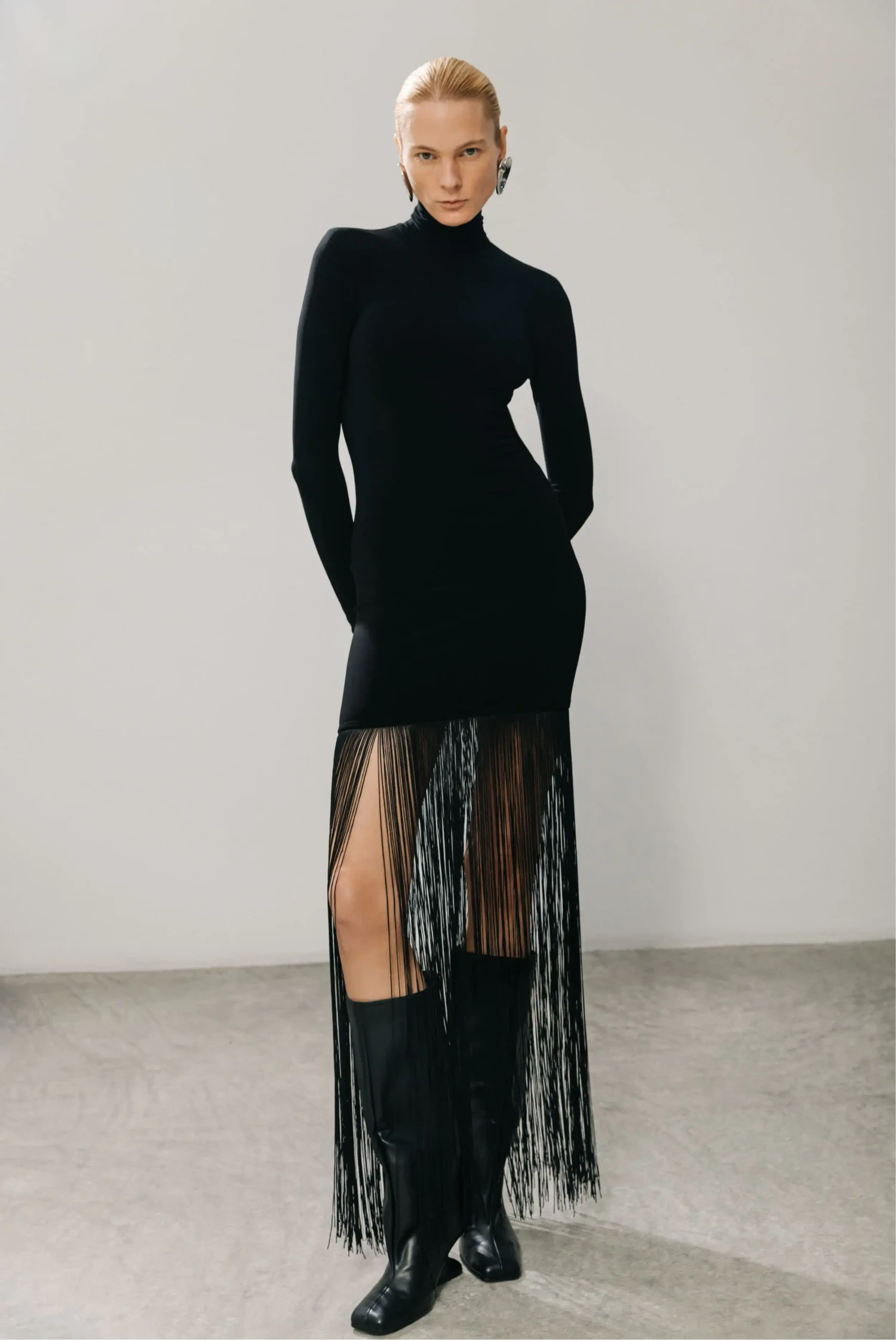 Платье с бахромой