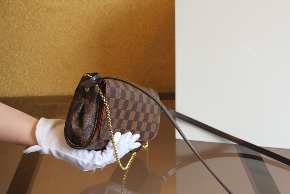 Louis Vuitton Favorite PM