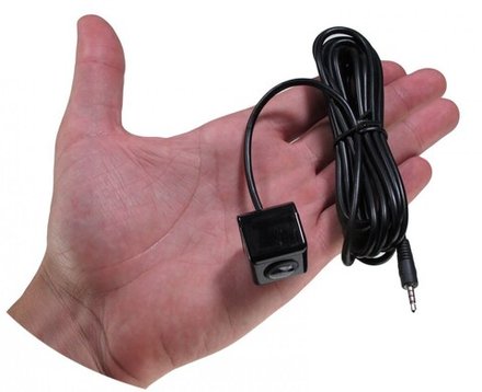 Штатная камера заднего вида в плафон/ручку (уточняйте под ваш авто)