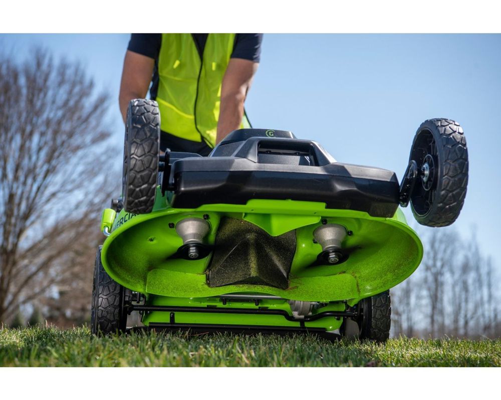 Аккумуляторная самоходная газонокосилка Greenworks GC82LM61S.2515607. TwinForce, 82v, 61 см, без АКБ и ЗУ