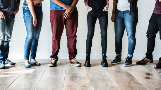 Джинсы: история происхождения, виды и бренды