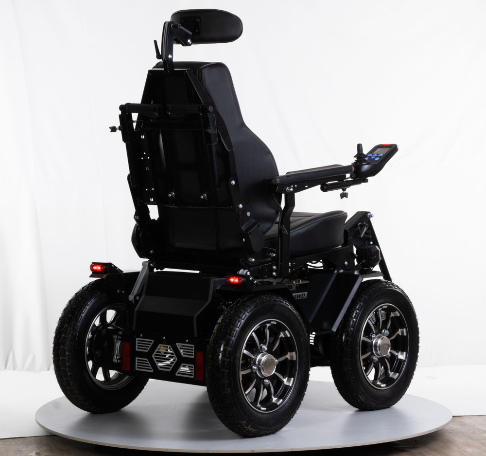 Кресло-коляска вездеход Caterwil Ultra 4WD PRO