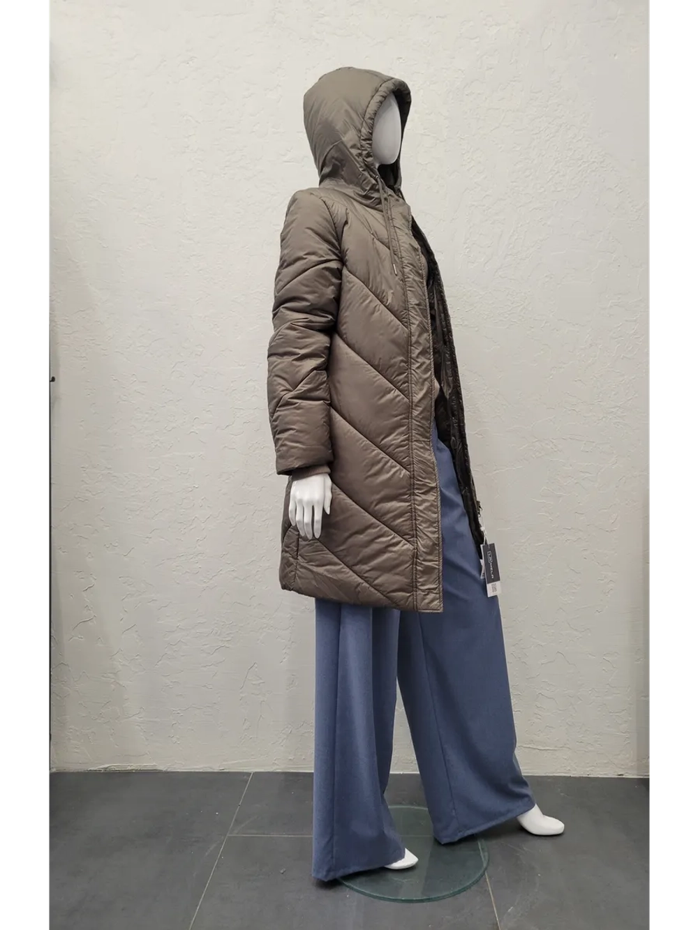 Куртка с капюшоном весна