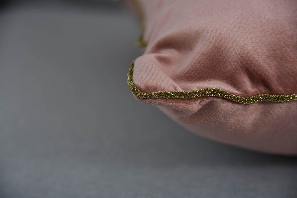 Наволочка 45х45 Sofi De MarkO Flash пепельно-розовая