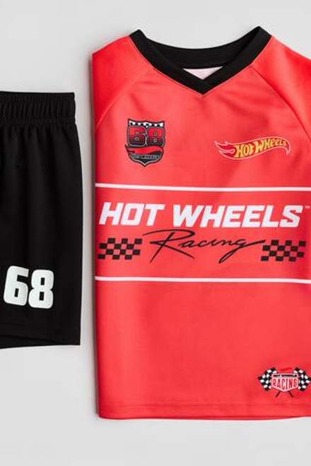 H&M Комплект из футболки и шорт с принтом, красный