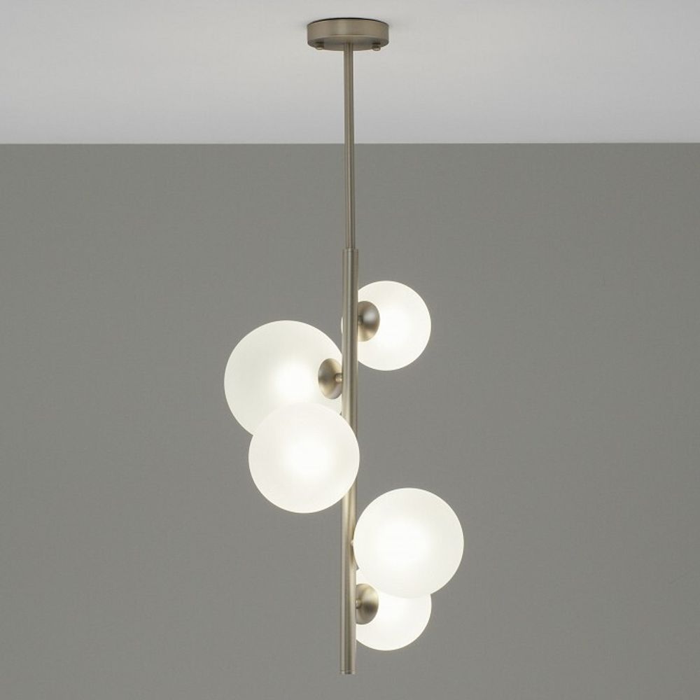 Люстра на штанге Moderli Renny V11466-5P