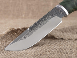 Шкуросъемный нож "Енот", сталь Bohler N690, рукоять зелёная стабилизированная береза