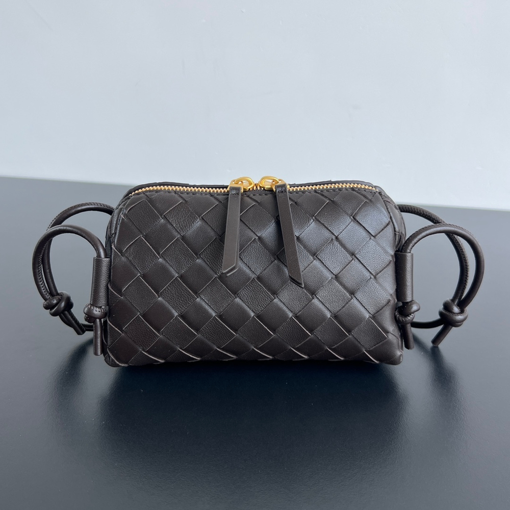 Bottega Veneta Concert Pouch 18 cm