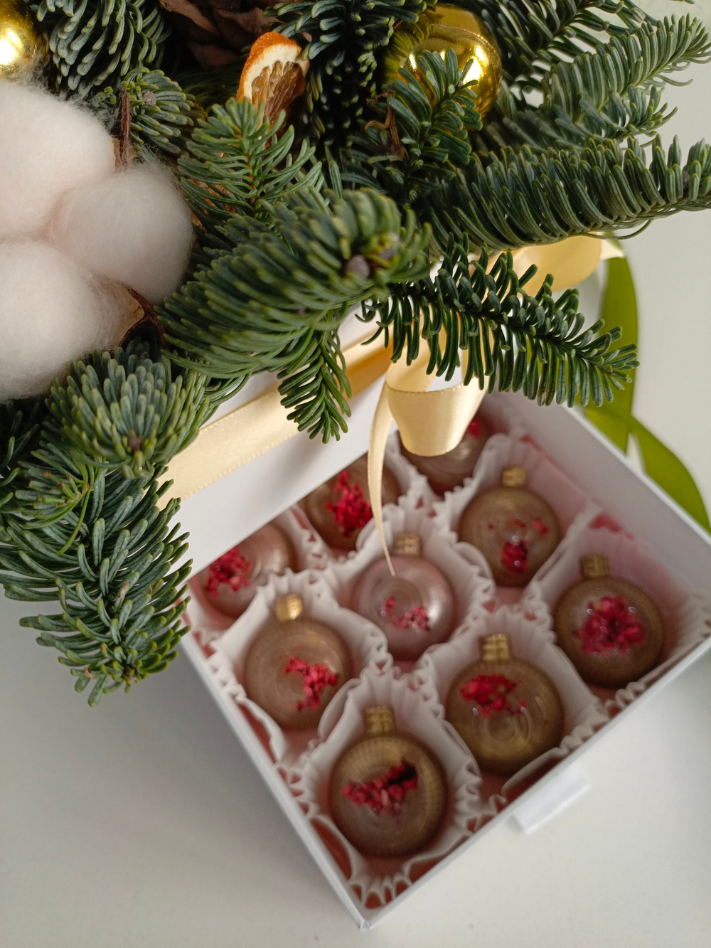 Шкатулка новогодняя  с нобилисом