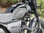 RC 300 CK -A TRIUMPH ДОРОЖНЫЙ Черный