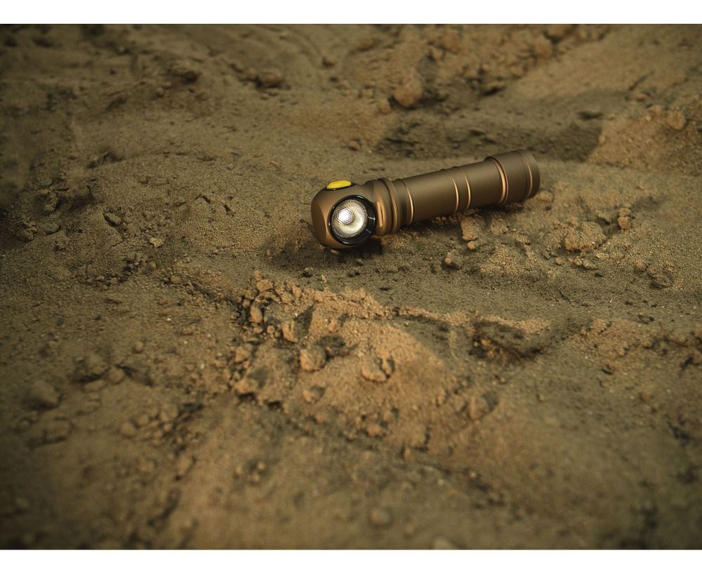 Фонарь Armytek Wizard C2 Pro Max Sand (F06701CS)