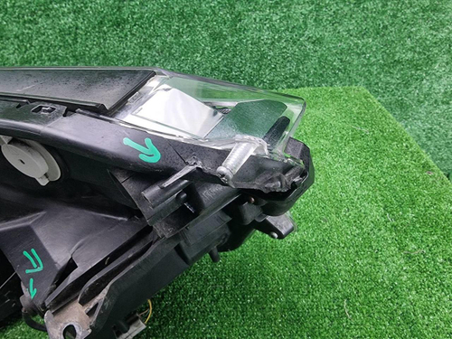 Фара левая Toyota Rav 4 CA40 (2015-2019) LED